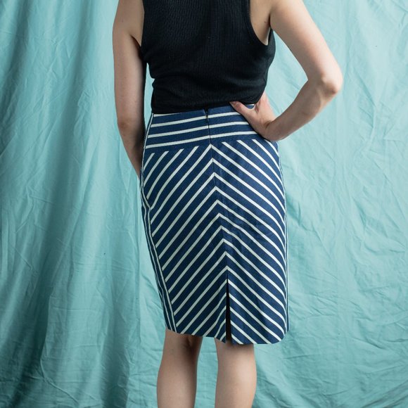J. CREW | Navy Blue & White Chevron Striped Skirt - Picture 3 of 4